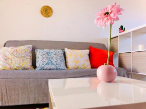 The Summer Treat Shared Apartment Compartido